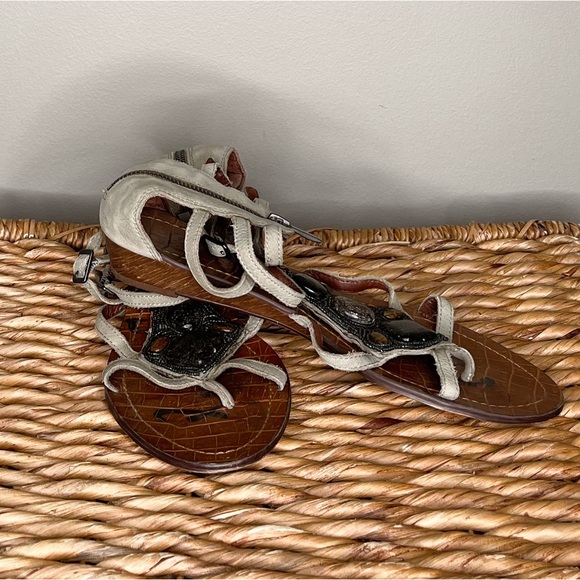 Sam Edelman Daisy Strappy Gladiator Sandal - Picture 3 of 3